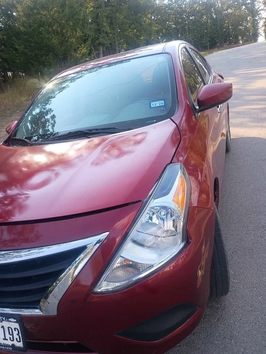 2015 Nissan Versa - Image 9 of 10