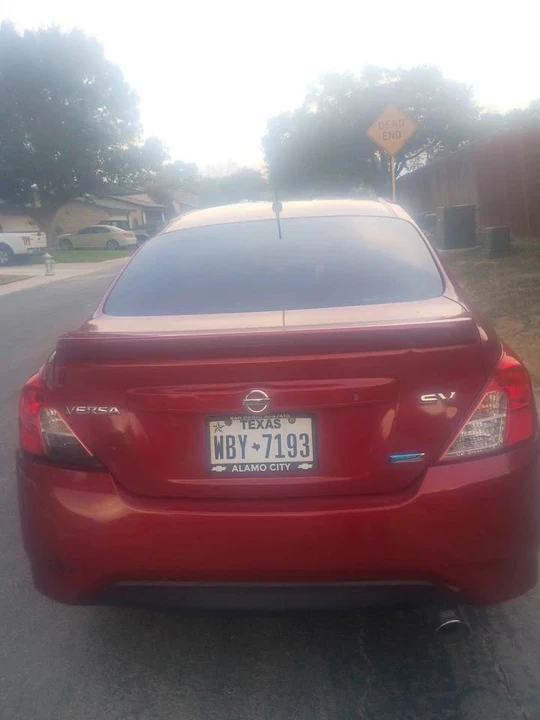 2015 Nissan Versa - Image 3 of 10