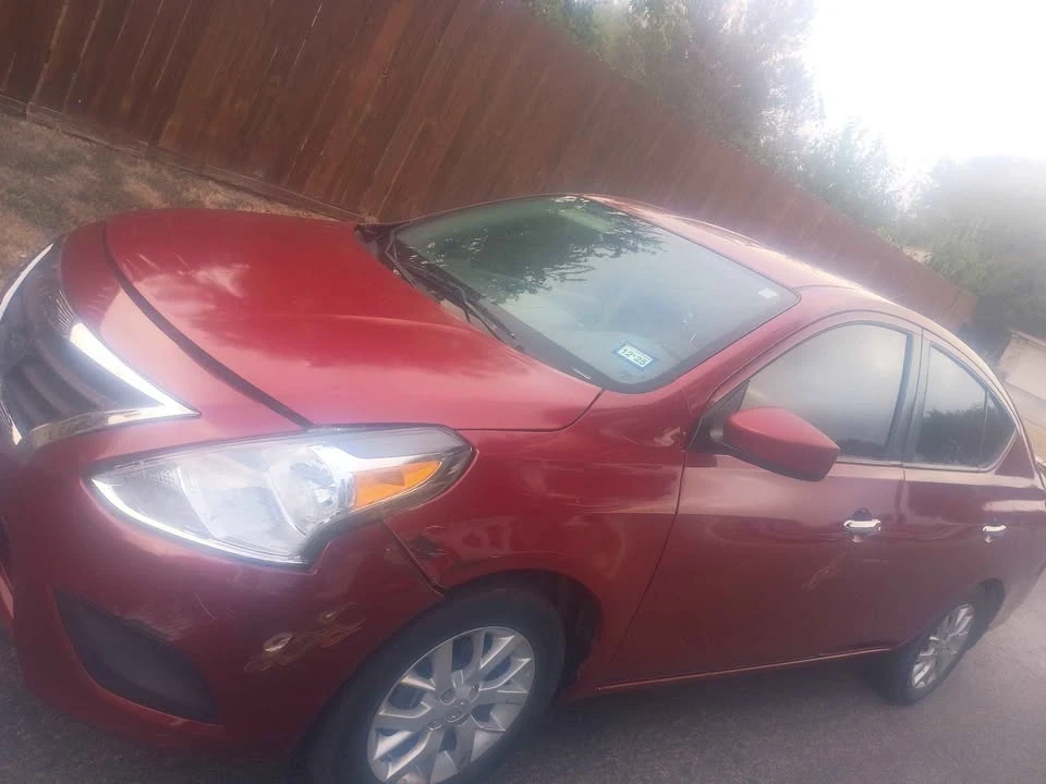 2015 Nissan Versa - Image 2 of 10