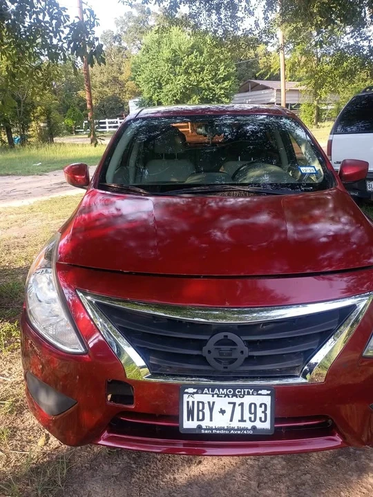 2015 Nissan Versa - Image 8 of 10