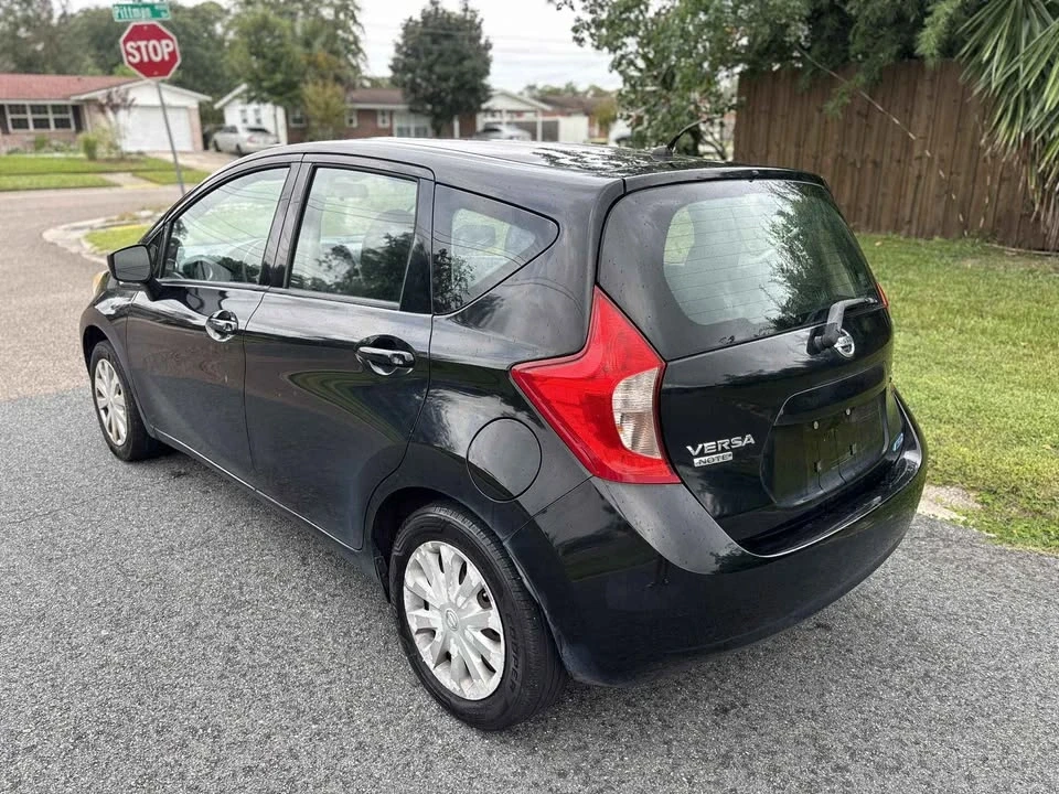 2015 Nissan Versa - Image 4 of 8