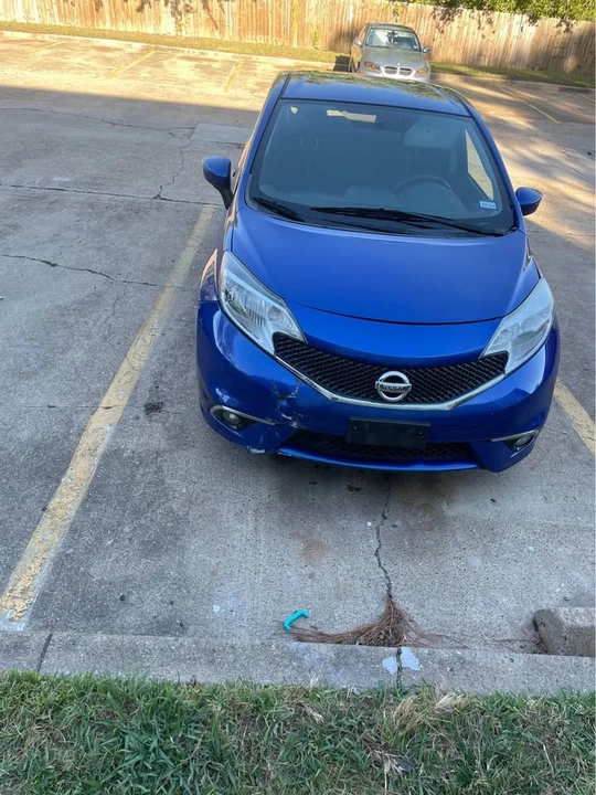 2015 Nissan Versa - Image 4 of 12