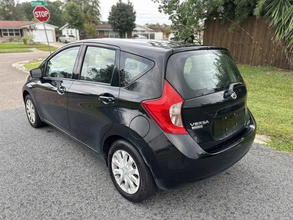 2015 Nissan Versa - Image 3 of 8
