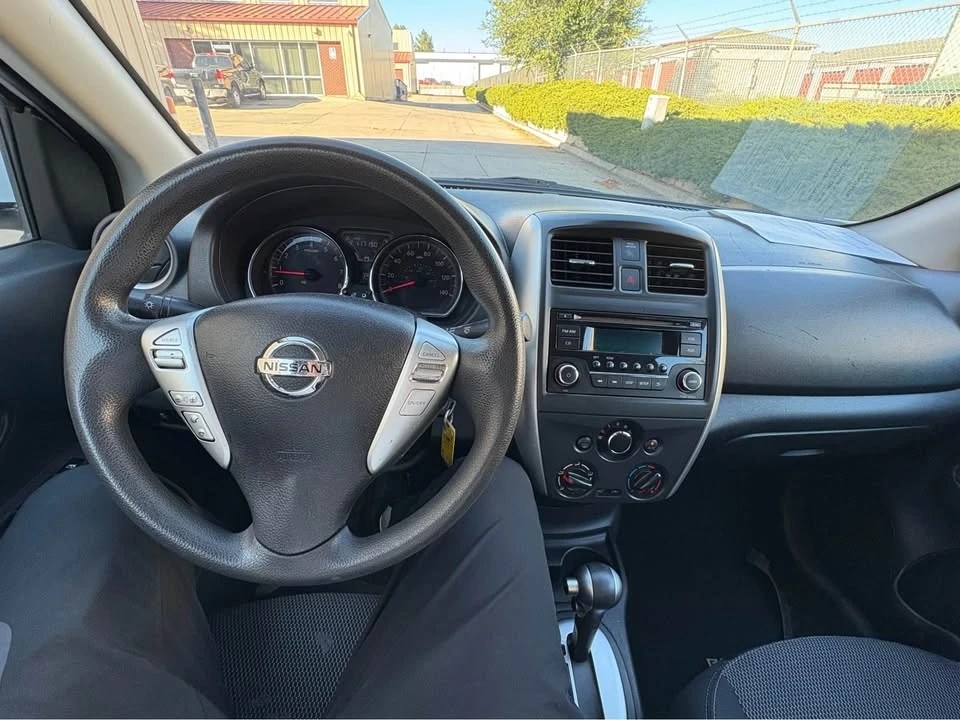 2015 Nissan Versa - Image 12 of 13