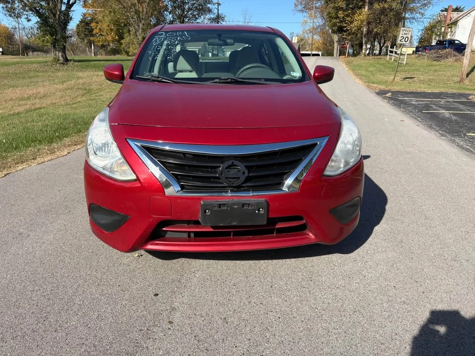 2015 Nissan Versa - Image 3 of 10