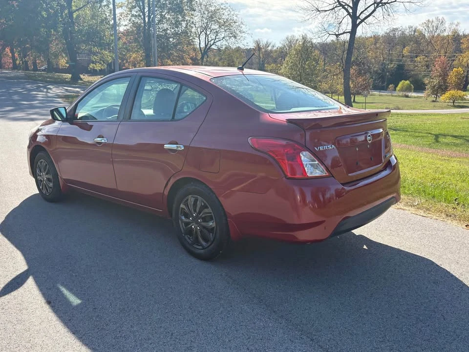 2015 Nissan Versa - Image 7 of 10