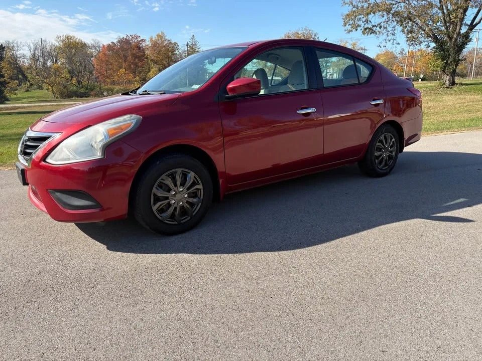 2015 Nissan Versa - Image 2 of 10