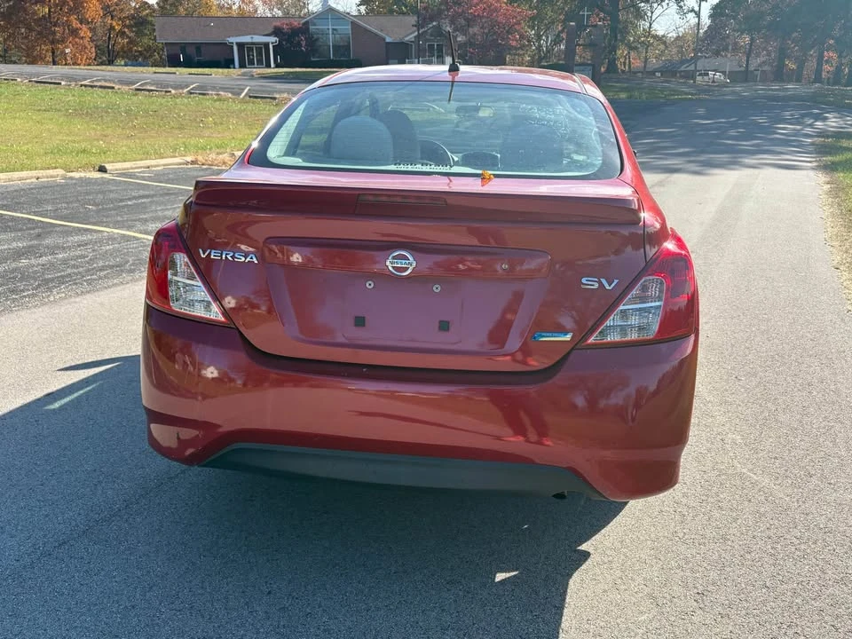 2015 Nissan Versa - Image 6 of 10