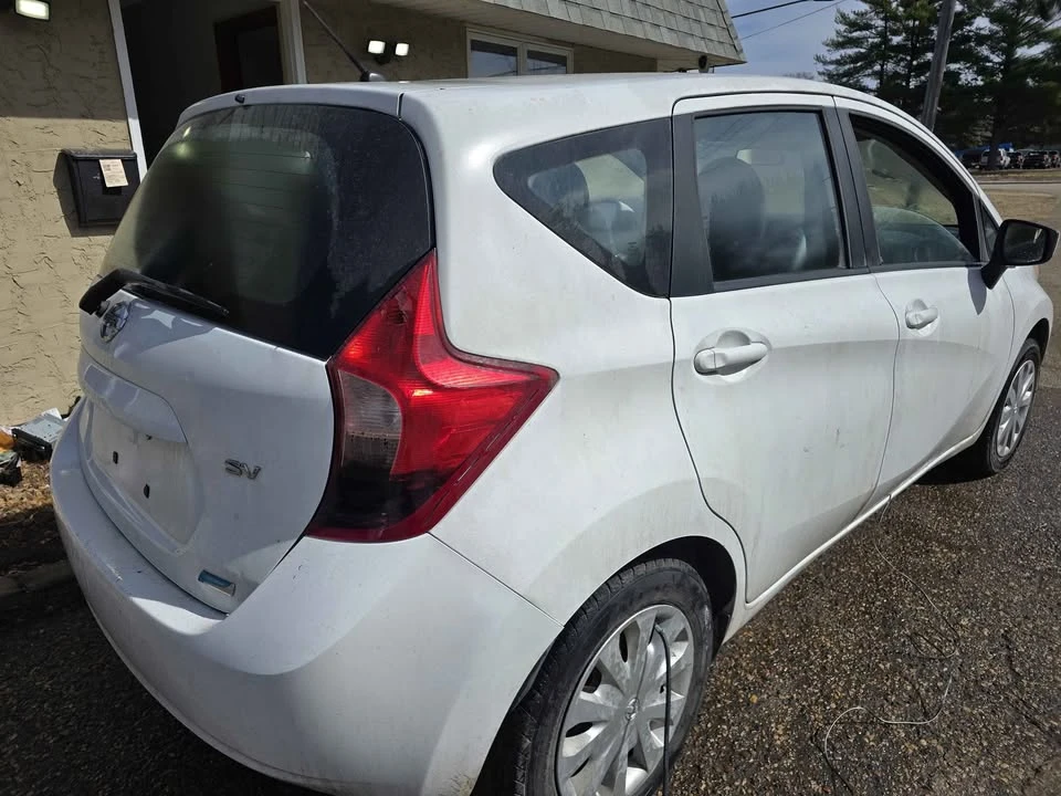 2015 Nissan Versa - Image 3 of 8