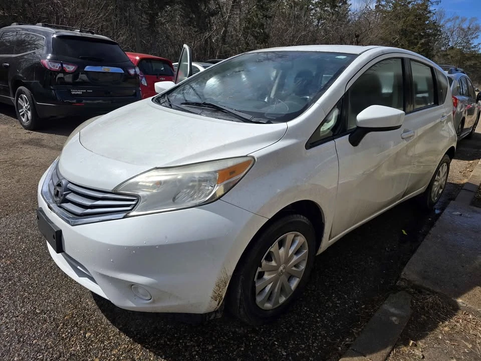2015 Nissan Versa - Image 8 of 8