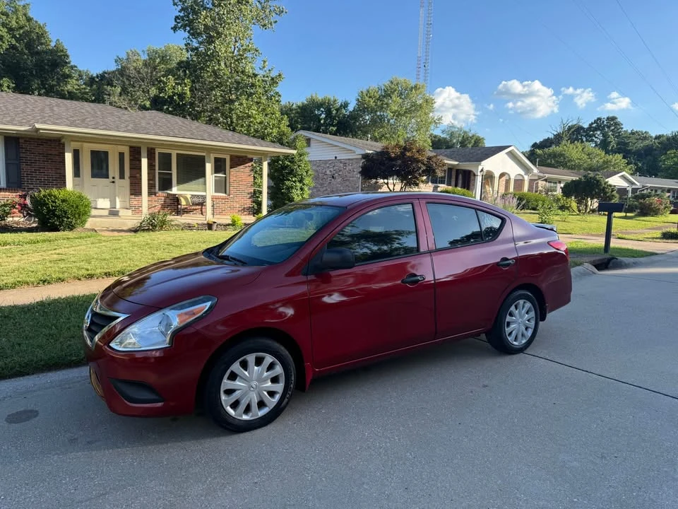 2015 Nissan Versa - Image 6 of 8