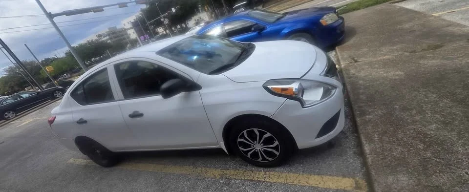 2015 Nissan Versa - Image 2 of 6
