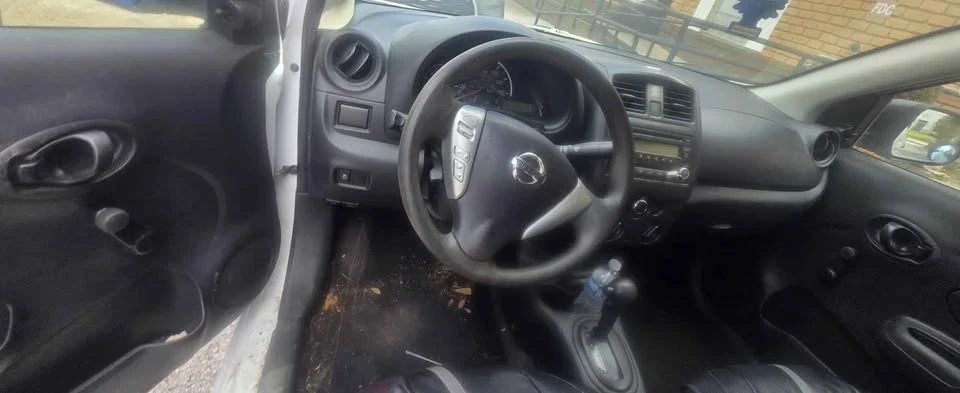 2015 Nissan Versa - Image 4 of 6
