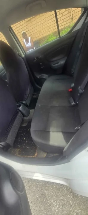 2015 Nissan Versa - Image 6 of 6