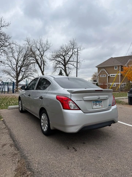 2015 Nissan Versa - Image 3 of 11
