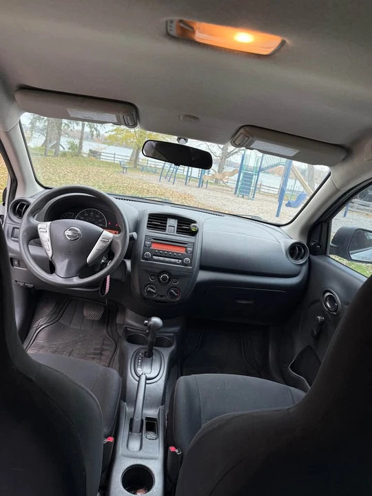 2015 Nissan Versa - Image 7 of 11