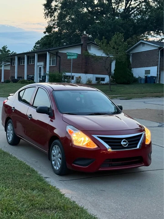 2015 Nissan Versa - Image 7 of 9
