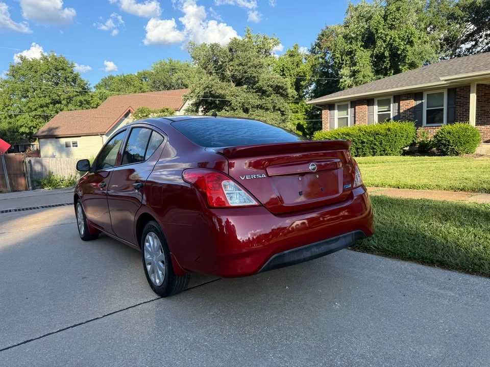 2015 Nissan Versa - Image 3 of 9