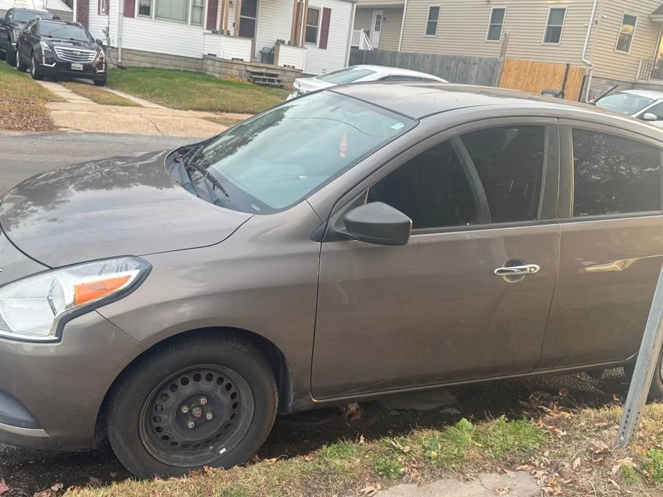 2015 Nissan Versa - Image 2 of 6