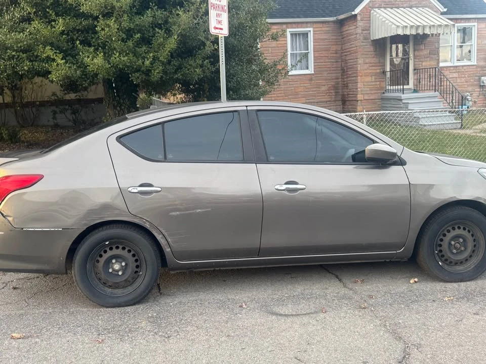 2015 Nissan Versa - Image 5 of 6