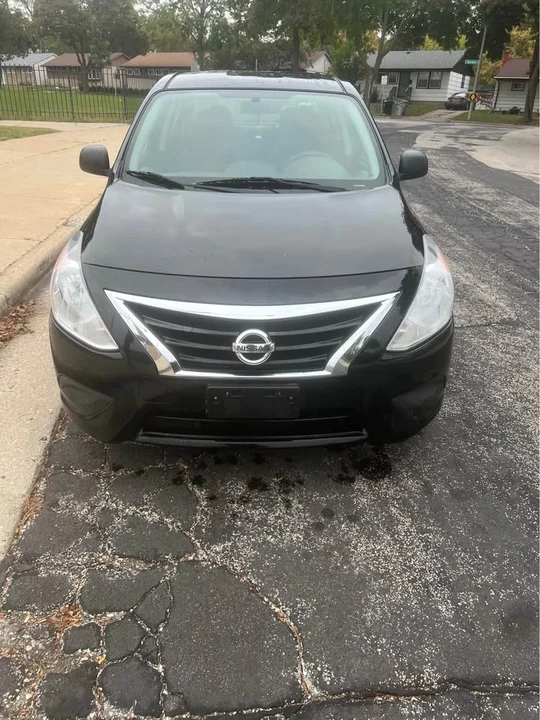 2015 Nissan Versa - Image 6 of 10