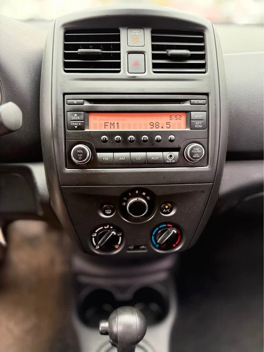 2015 Nissan Versa - Image 14 of 18