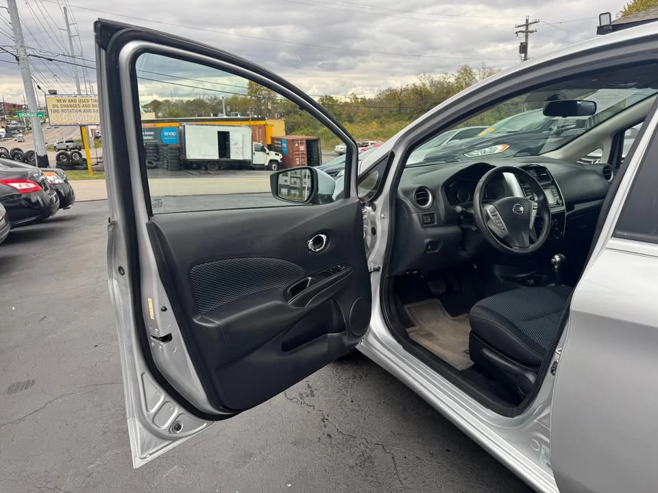 2015 Nissan Versa - Image 6 of 18