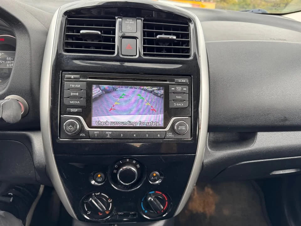 2015 Nissan Versa - Image 13 of 18