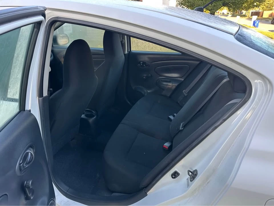 2015 Nissan Versa - Image 5 of 7
