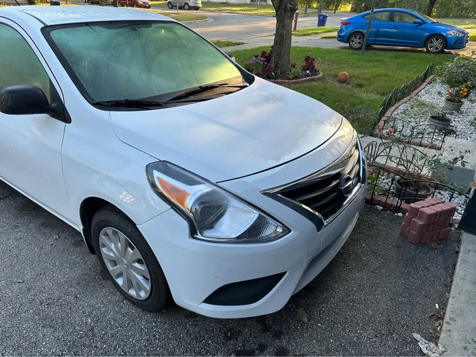 2015 Nissan Versa - Image 6 of 7