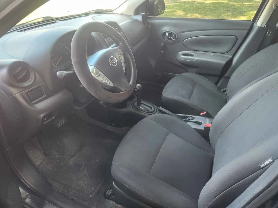 2015 Nissan Versa - Image 6 of 10