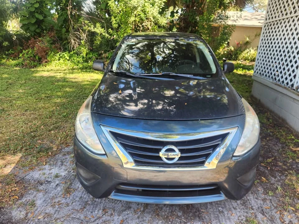 2015 Nissan Versa - Image 2 of 10