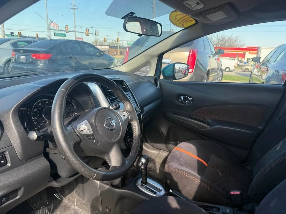 2015 Nissan Versa - Image 8 of 12