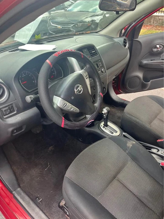 2015 Nissan Versa - Image 6 of 7