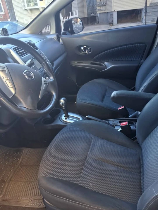2015 Nissan Versa - Image 2 of 9