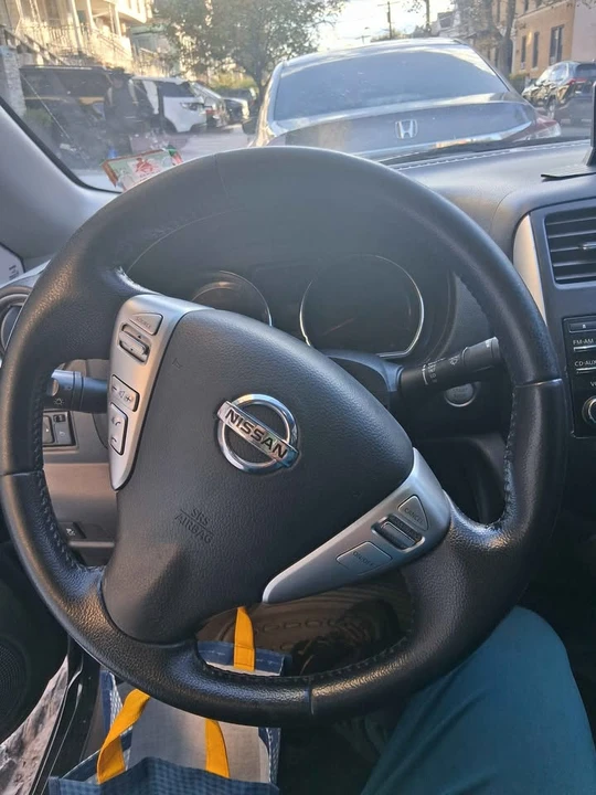 2015 Nissan Versa - Image 6 of 9