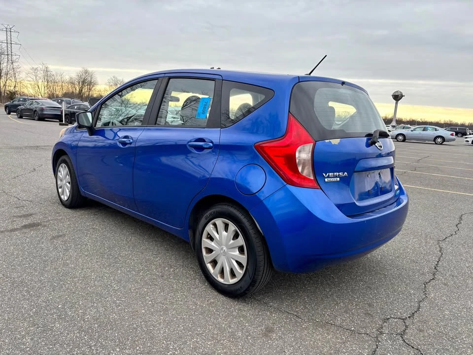2015 Nissan Versa - Image 5 of 12