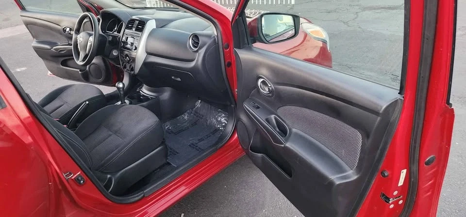 2015 Nissan Versa - Image 7 of 11