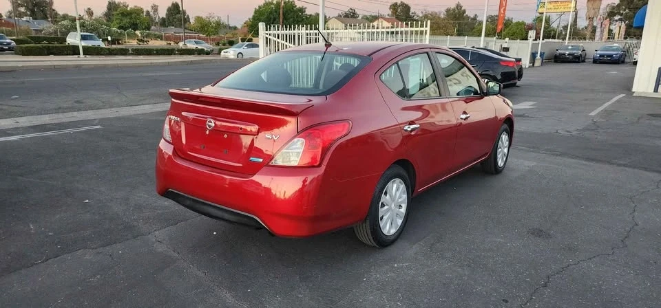 2015 Nissan Versa - Image 3 of 11