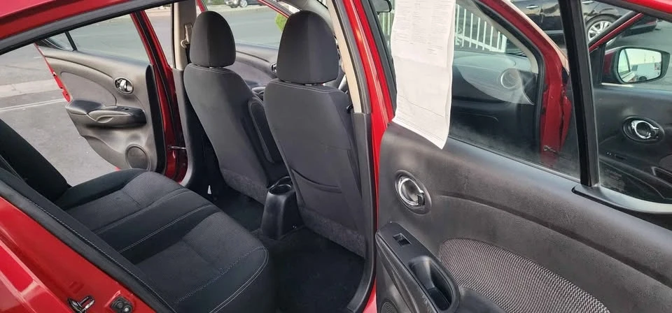 2015 Nissan Versa - Image 8 of 11