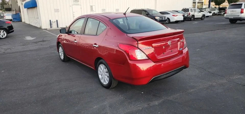 2015 Nissan Versa - Image 2 of 11