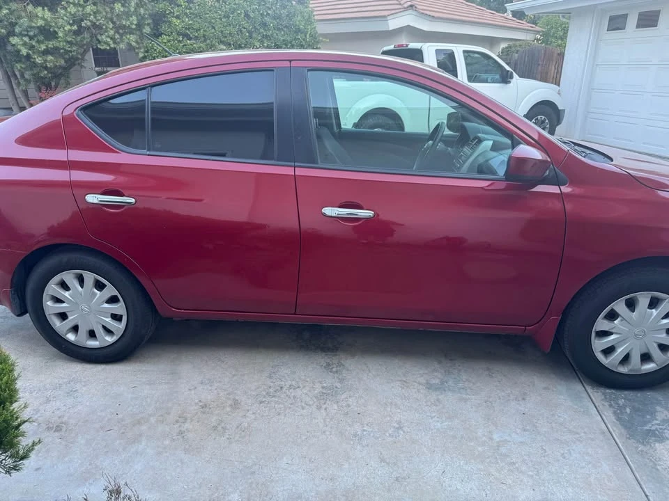 2015 Nissan Versa - Image 4 of 14