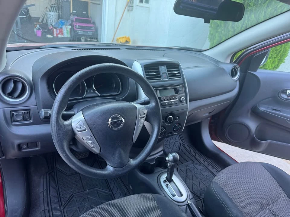 2015 Nissan Versa - Image 5 of 14