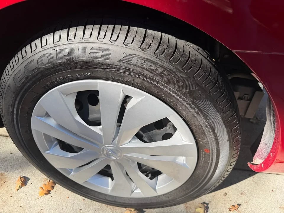 2015 Nissan Versa - Image 6 of 12