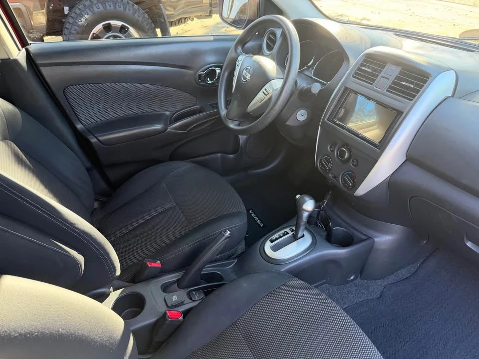 2015 Nissan Versa - Image 11 of 12