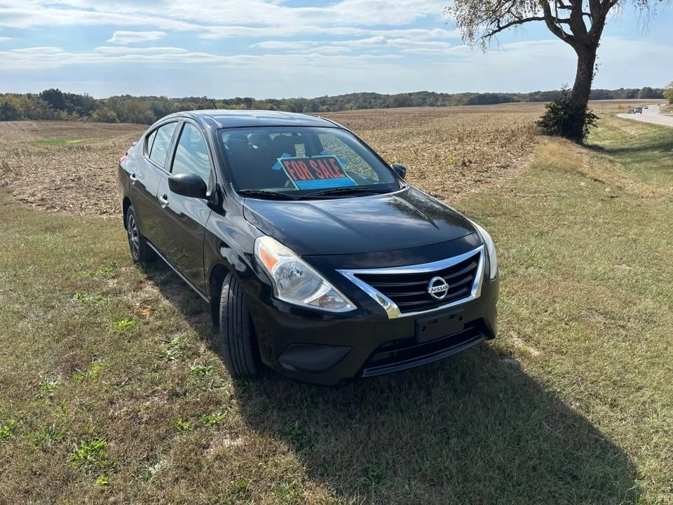 2015 Nissan Versa - Image 2 of 5