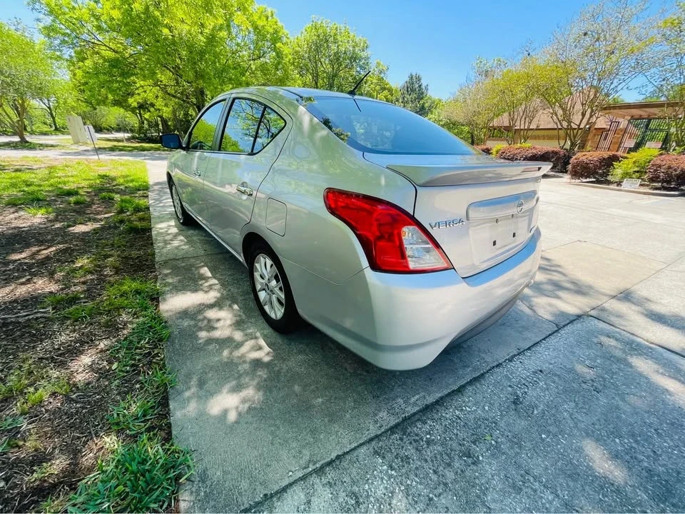 2015 Nissan Versa - Image 8 of 16