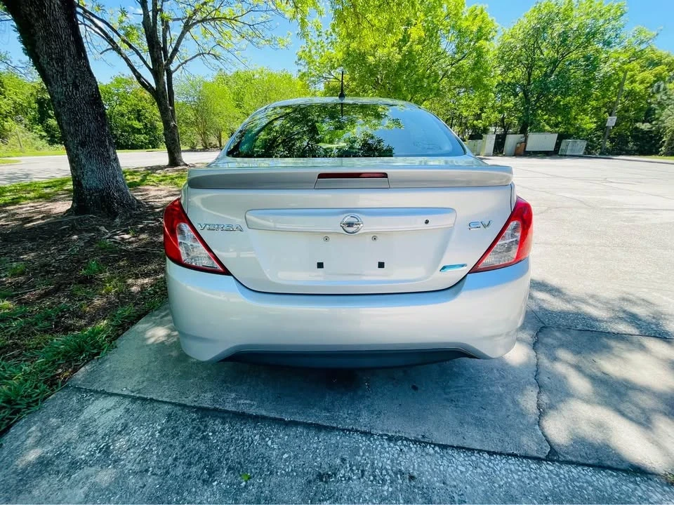 2015 Nissan Versa - Image 6 of 16
