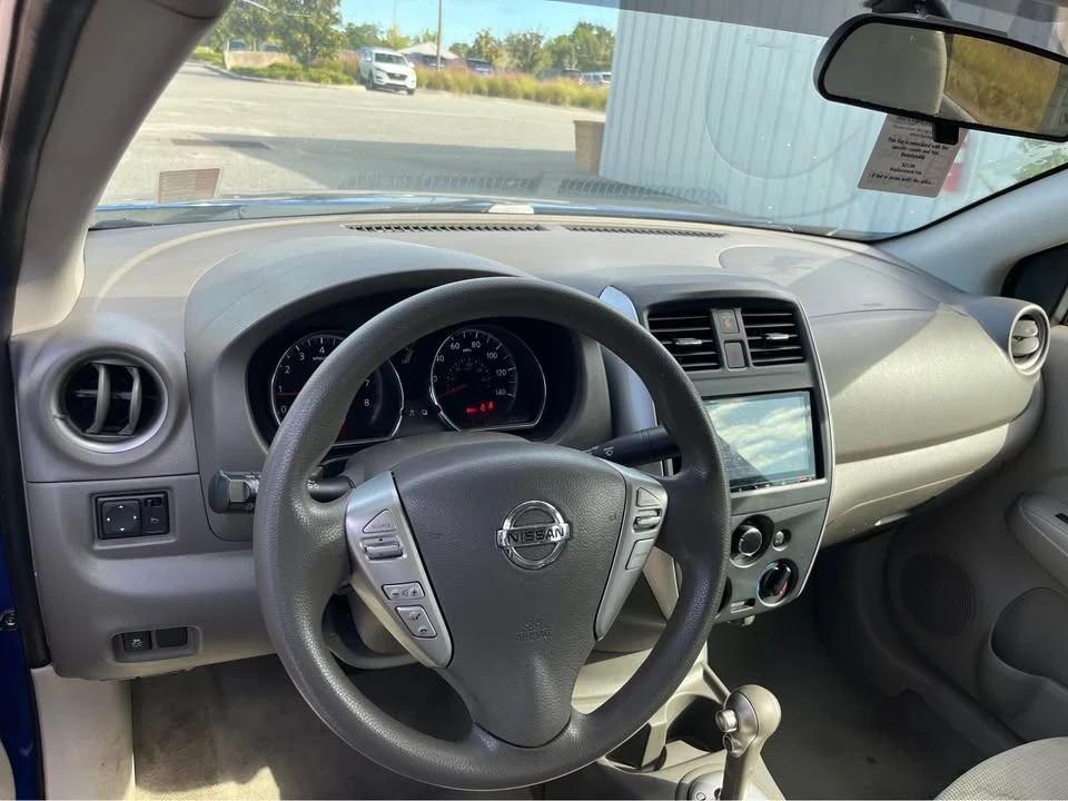 2015 Nissan Versa - Image 10 of 11