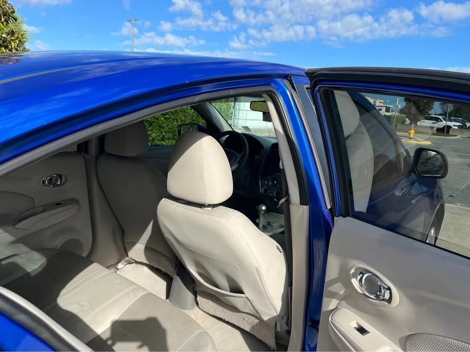 2015 Nissan Versa - Image 9 of 11